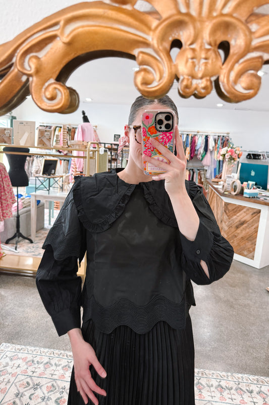 Black Wavy Top