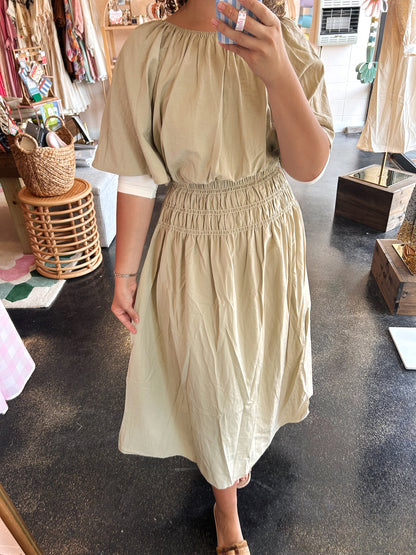 Crinkle Set Top