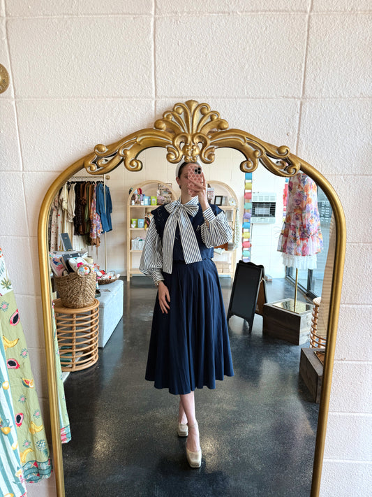 Navy Scallop Embroidered Set