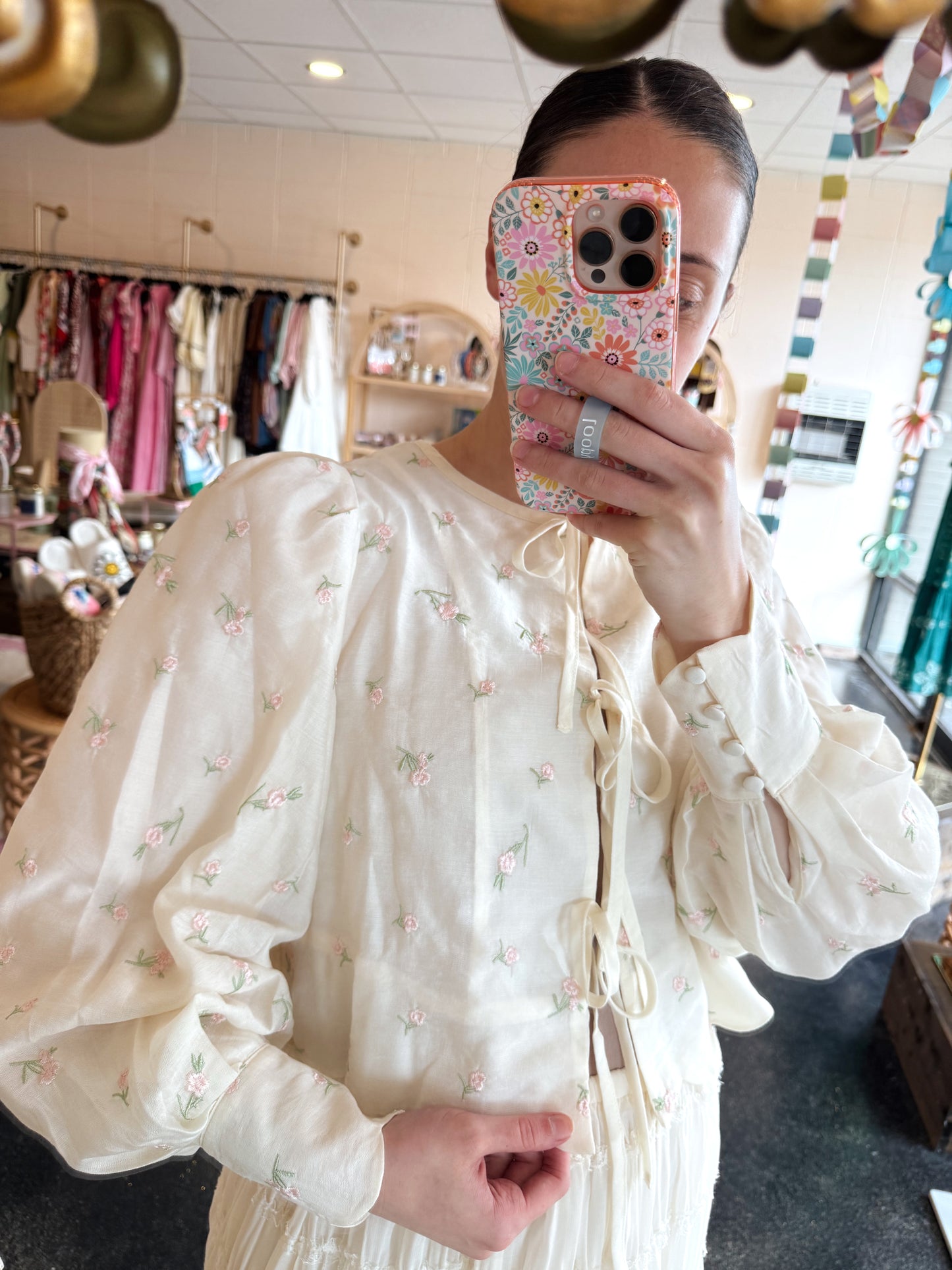 Ditsy Floral Scallop Blouse