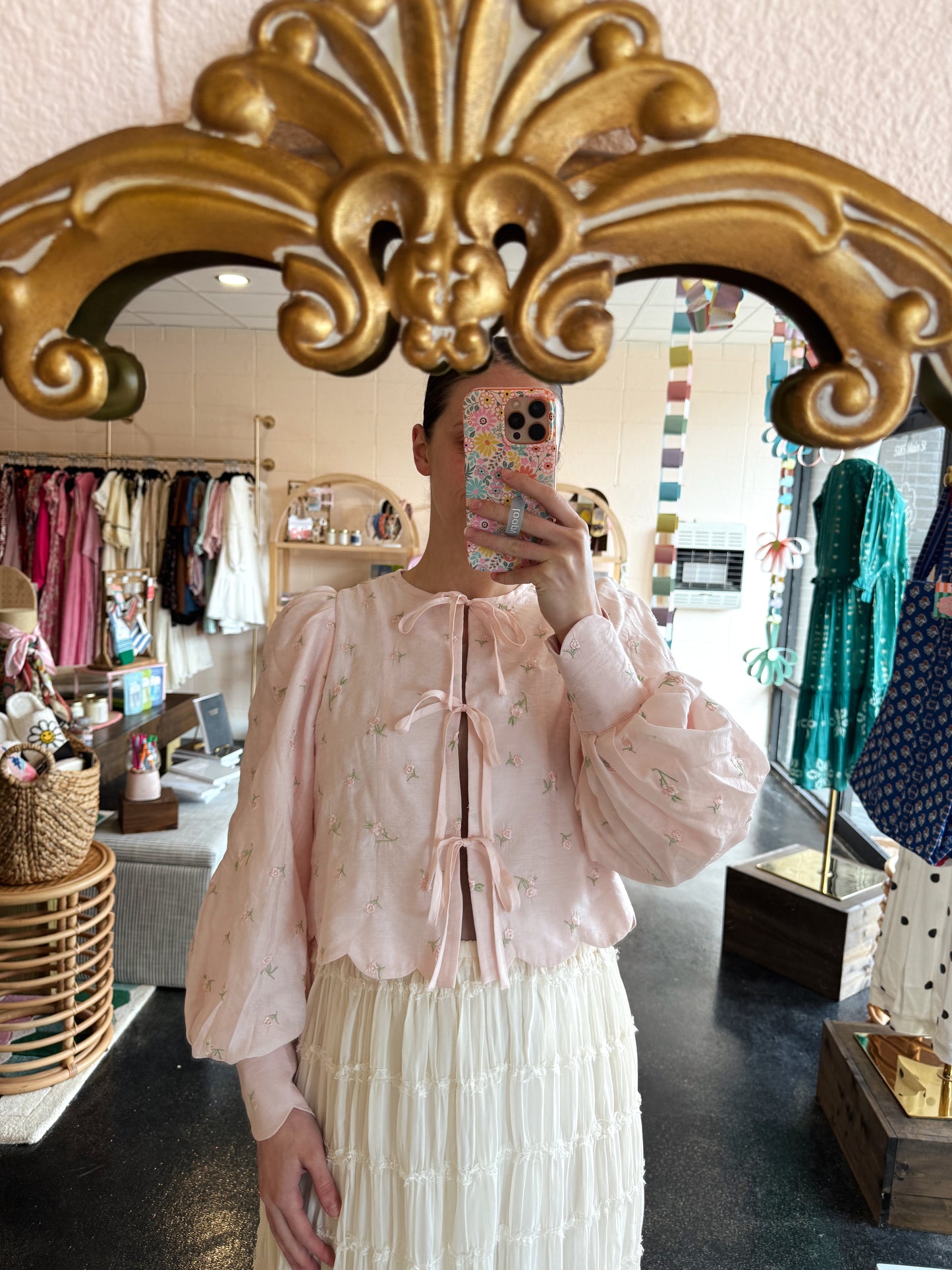 Ditsy Floral Scallop Blouse