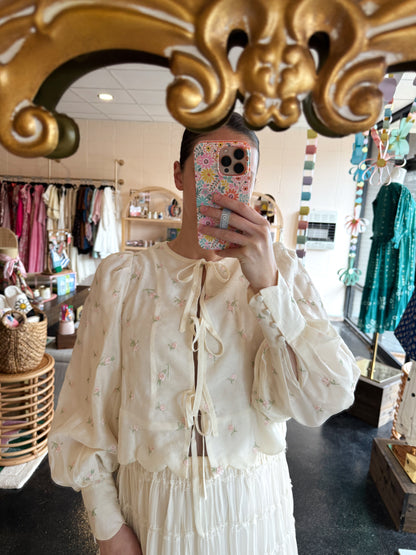 Ditsy Floral Scallop Blouse
